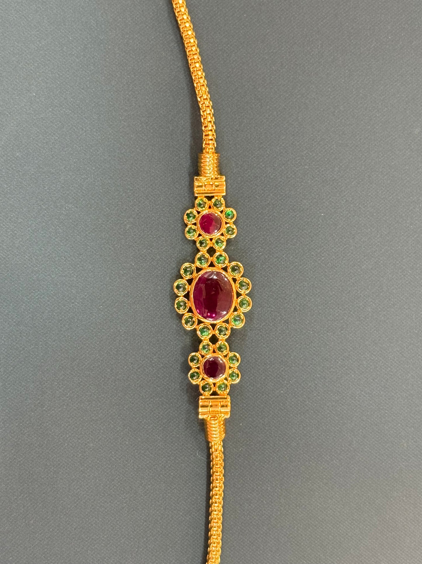 Red Green Stone Thali Kodi