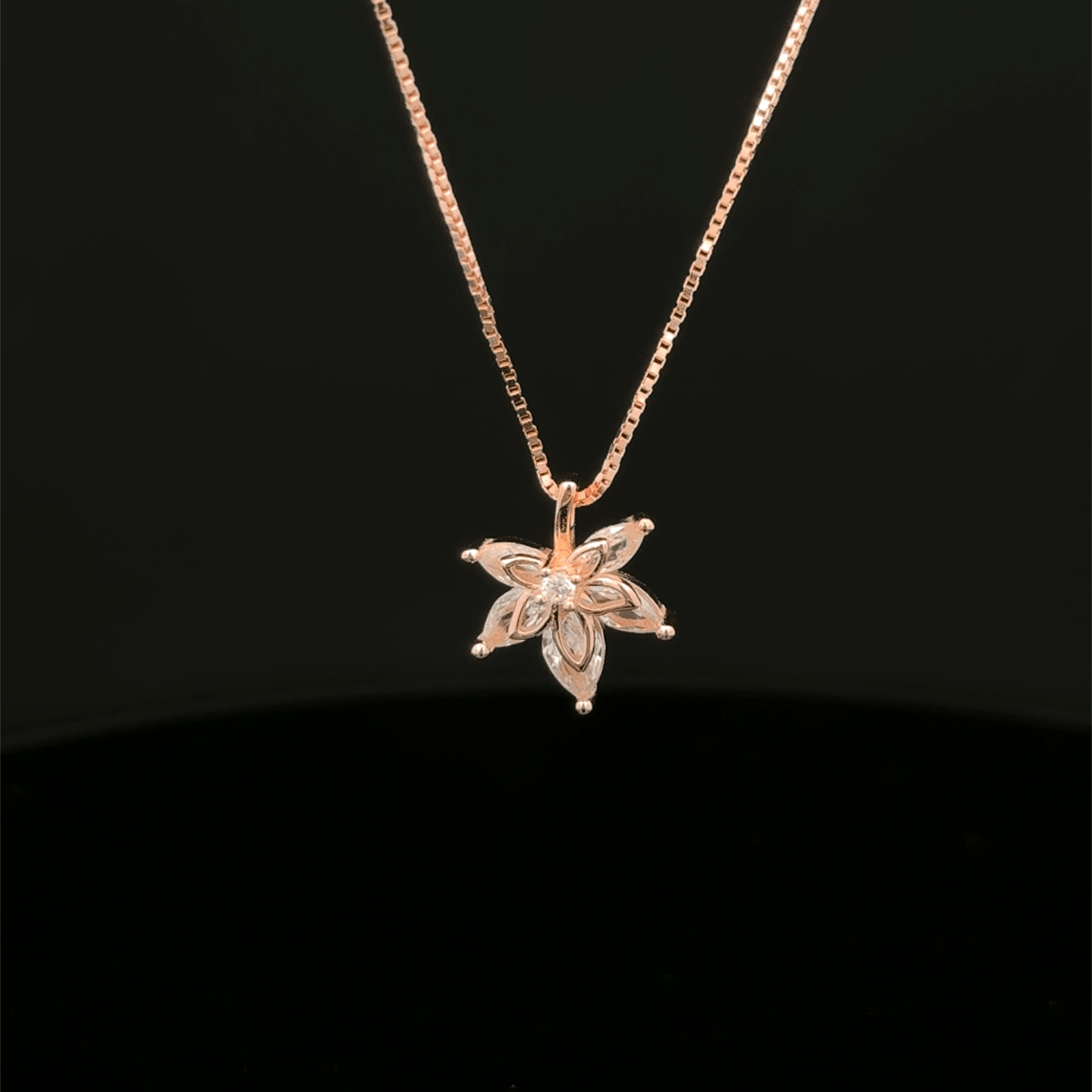 LEAF ROSEGOLD CHAIN WITH PENDANT