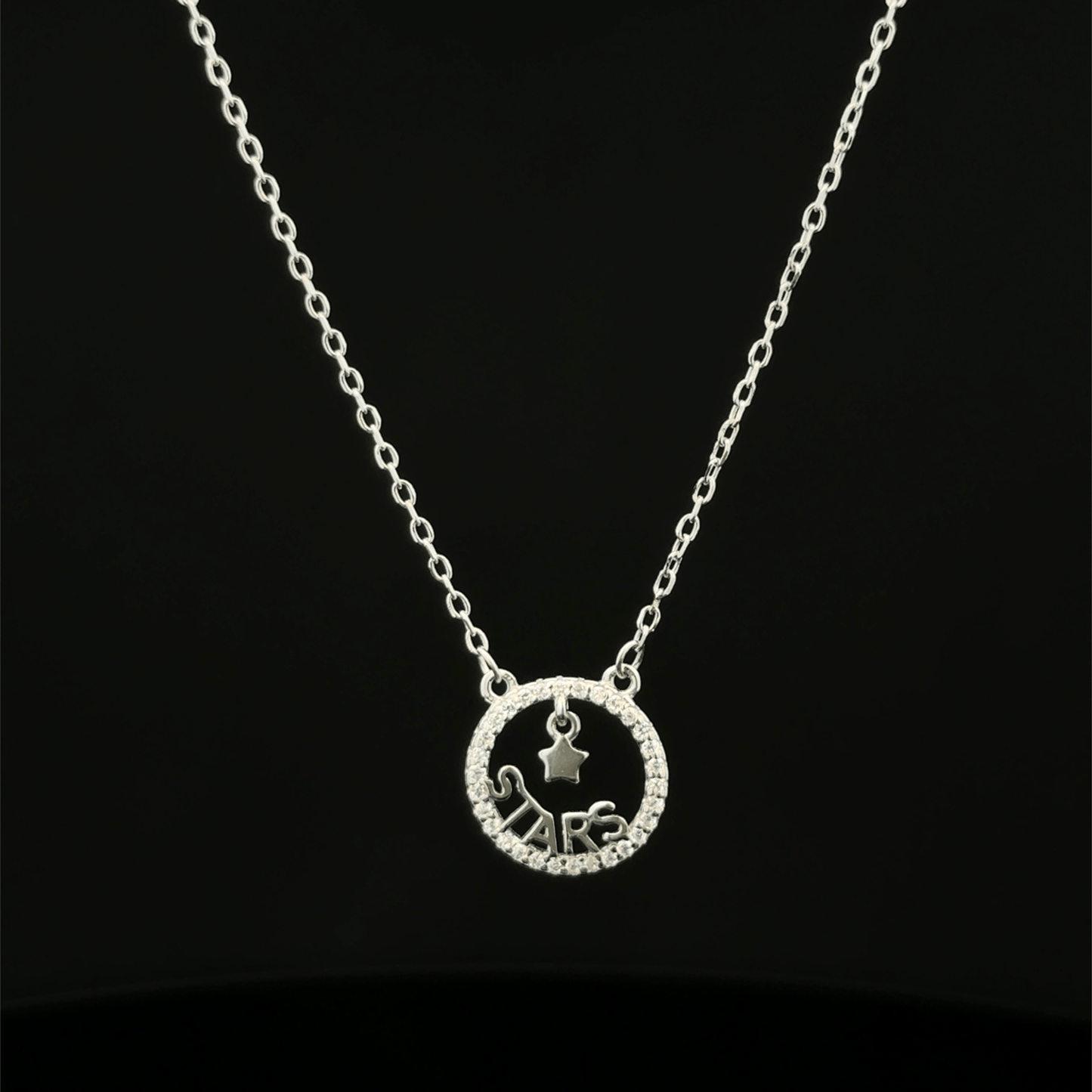 CIRCLE CHAIN WITH PENDANT