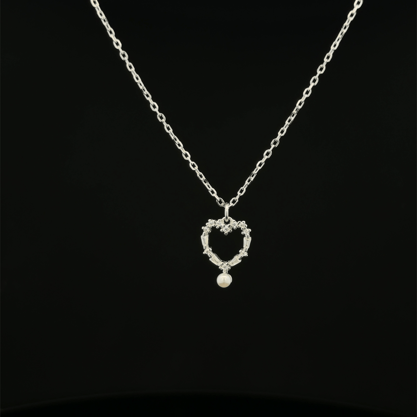 HEART CHAIN WITH PENDANT