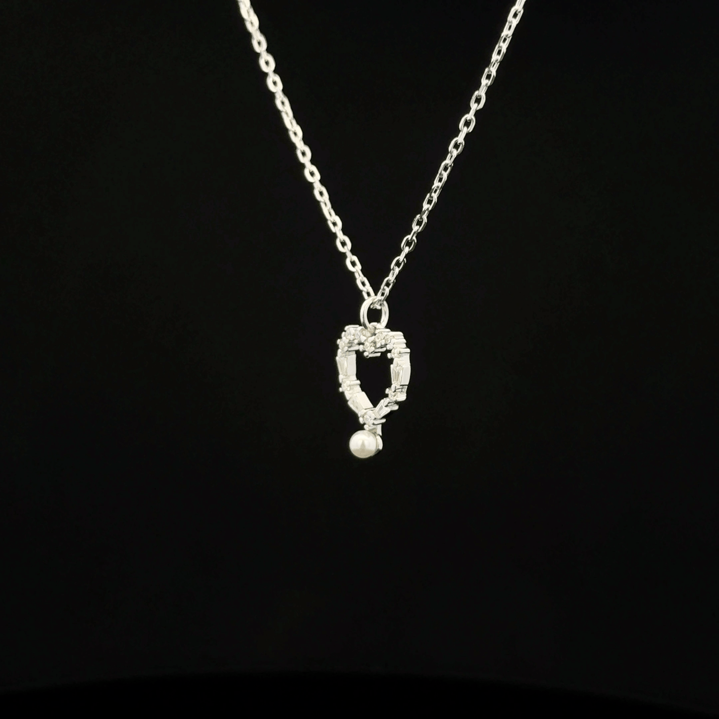 HEART CHAIN WITH PENDANT