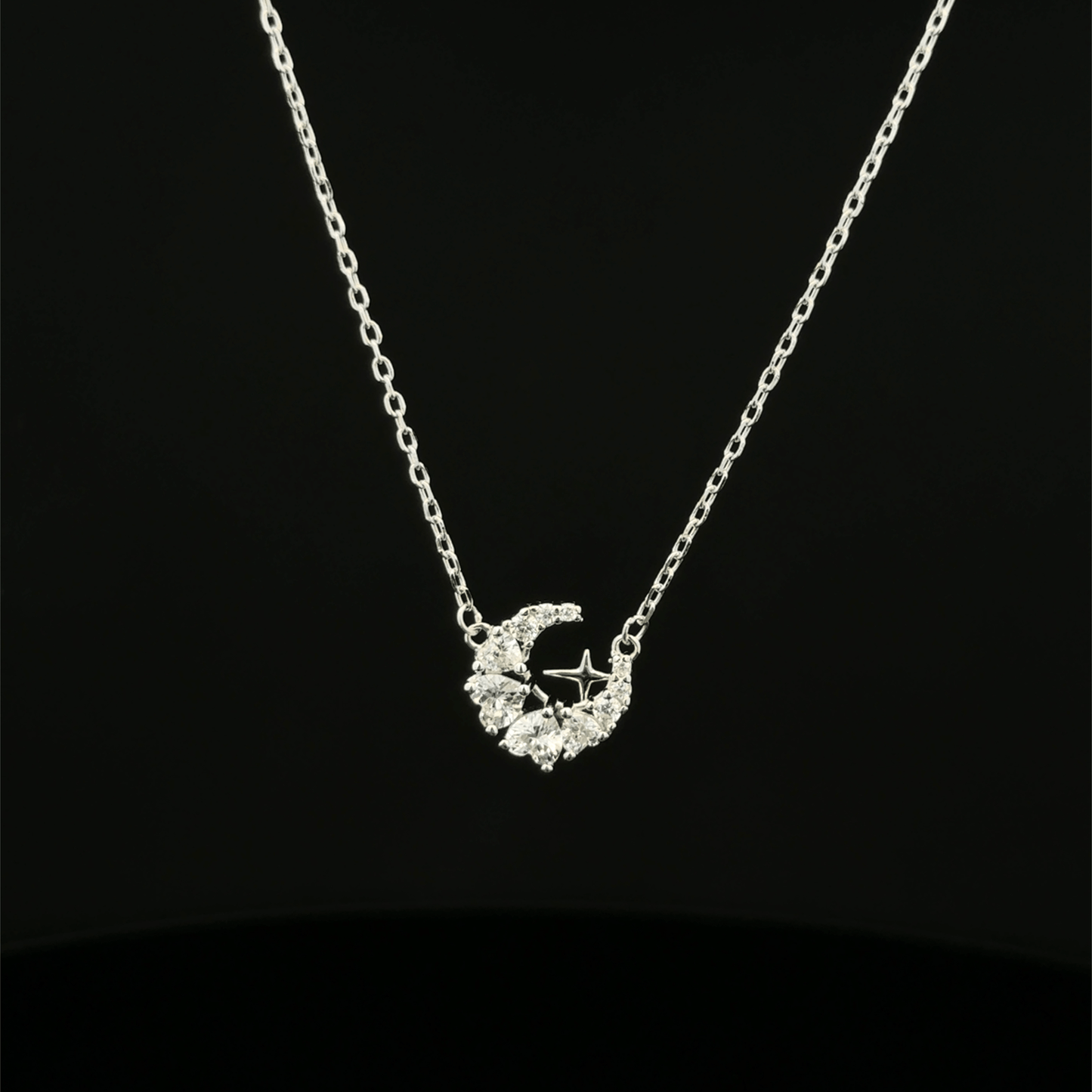 MOON CHAIN WITH PENDANT
