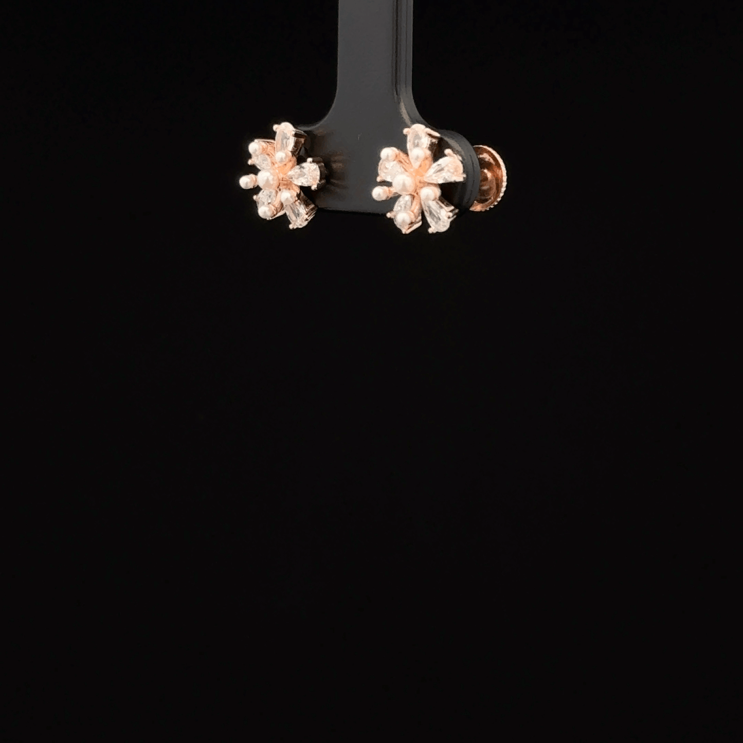ROSEGOLD STAR EARRING