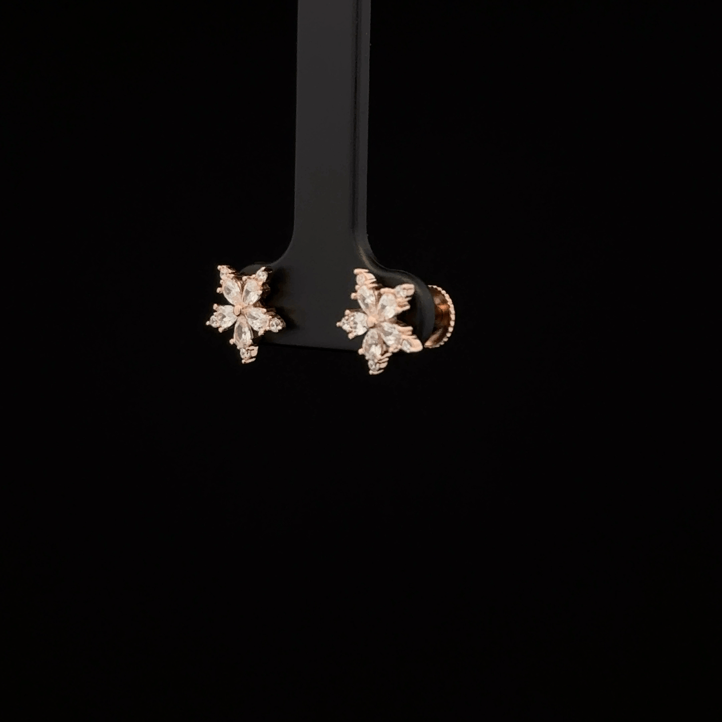 ROSEGOLD STAR EARRING