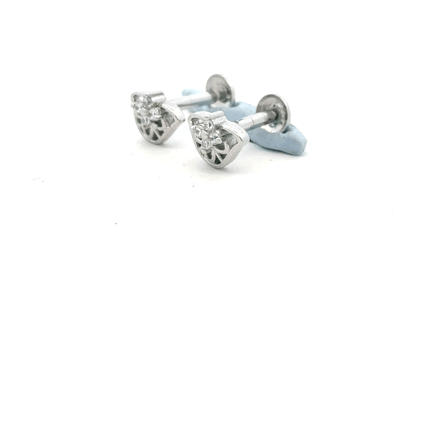 Semi Fancy Earring