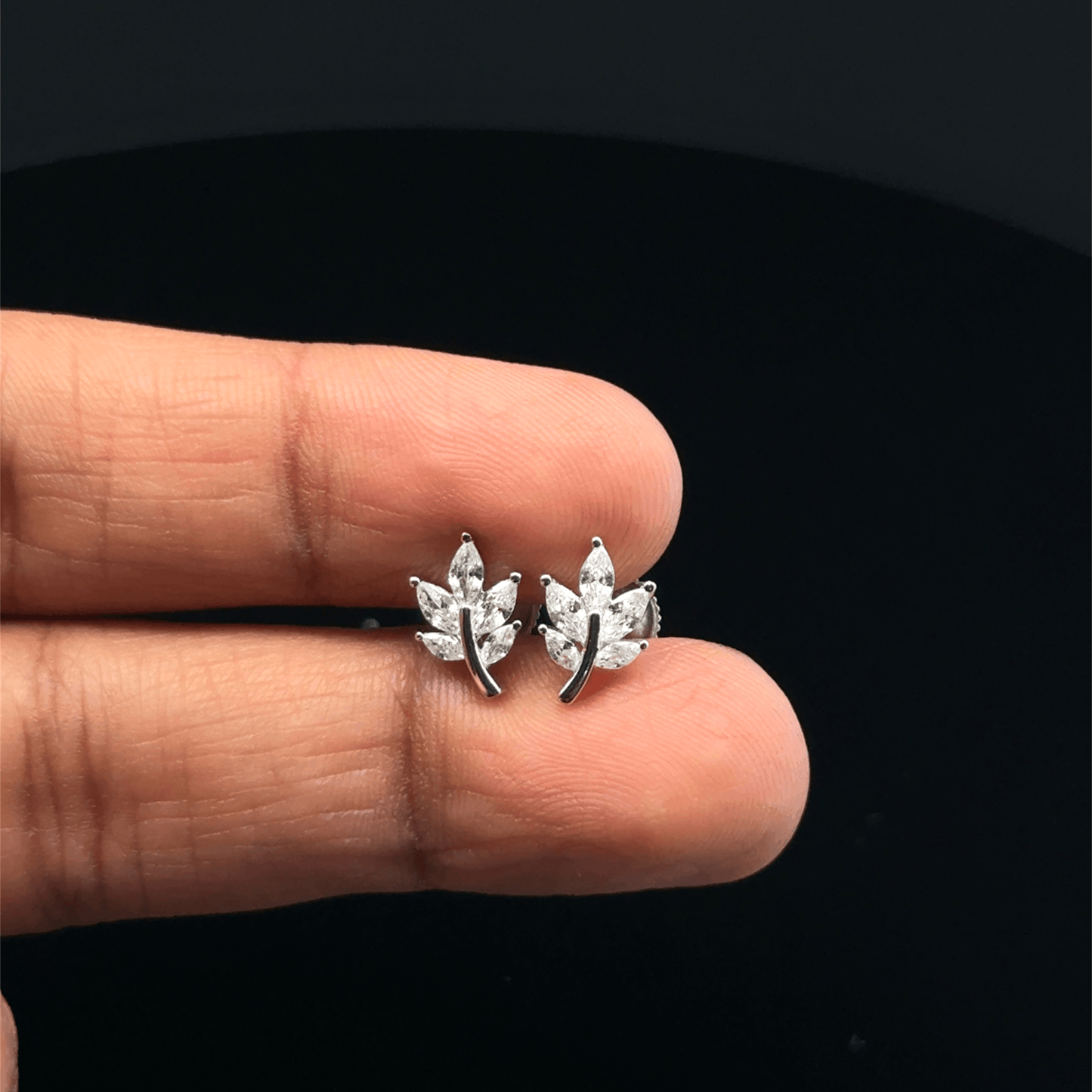 Leaf earring