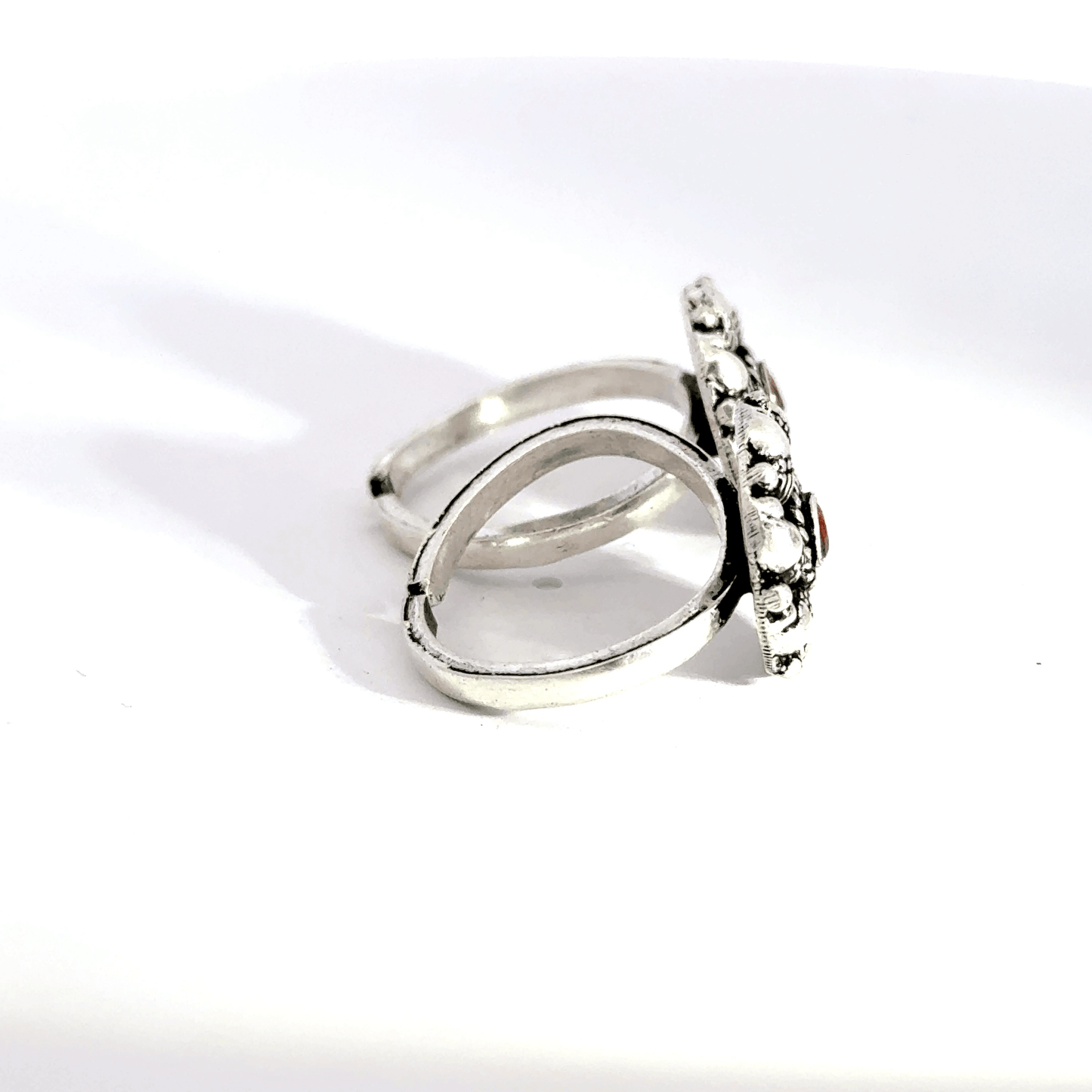 Antique Stone Toerings