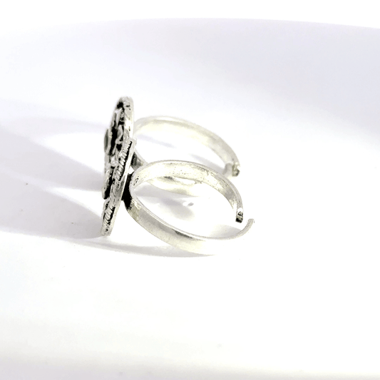 Antique Stone Toerings