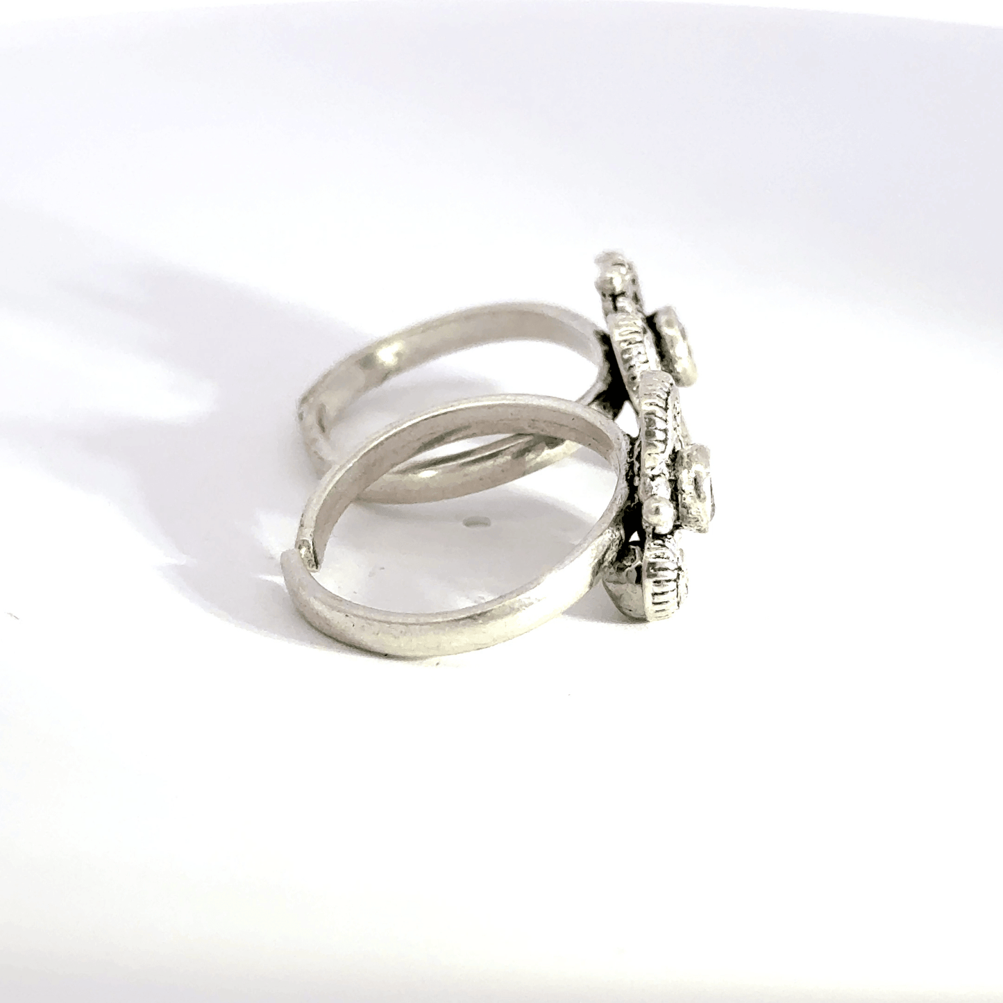 Antique Stone Toerings