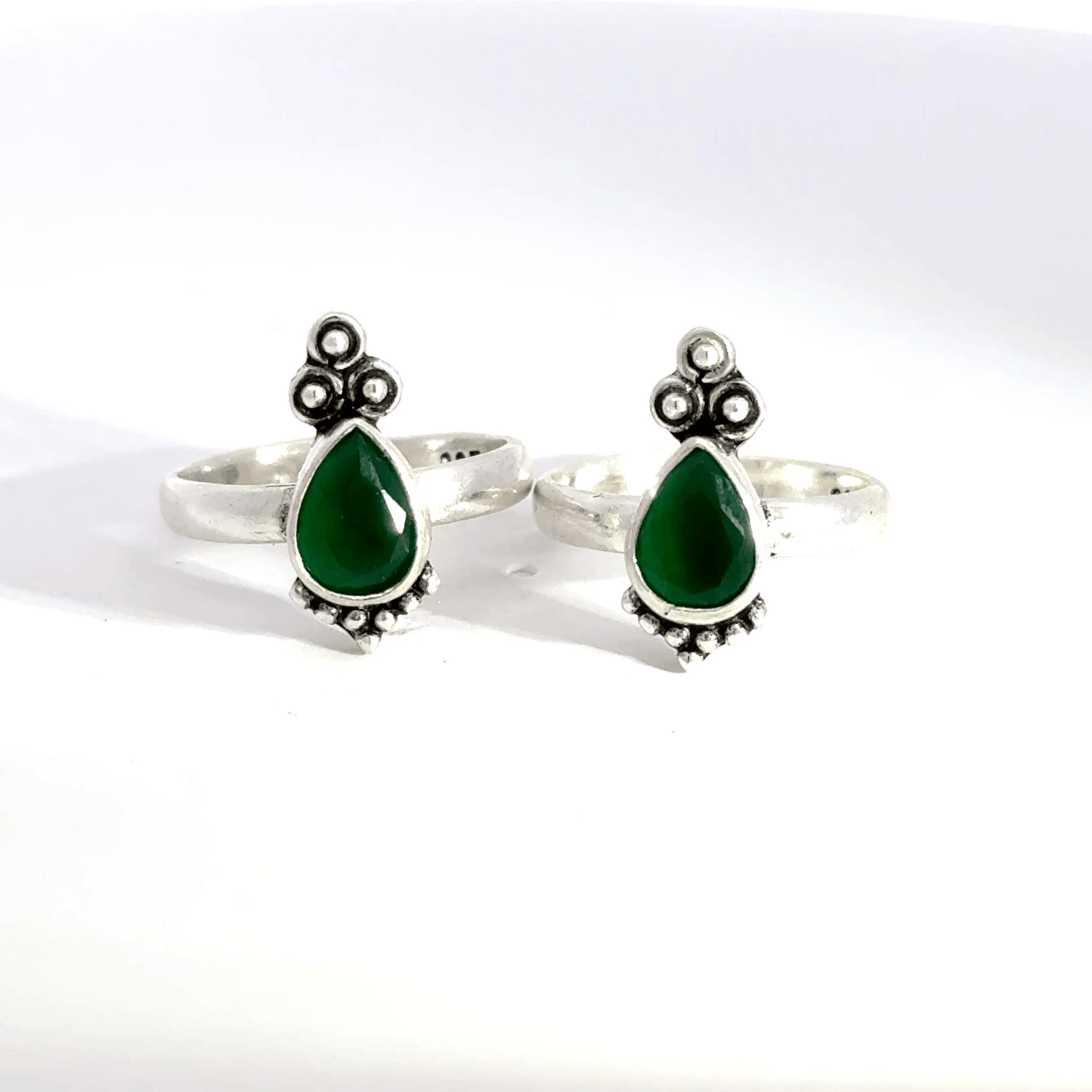 Antique Stone Toerings