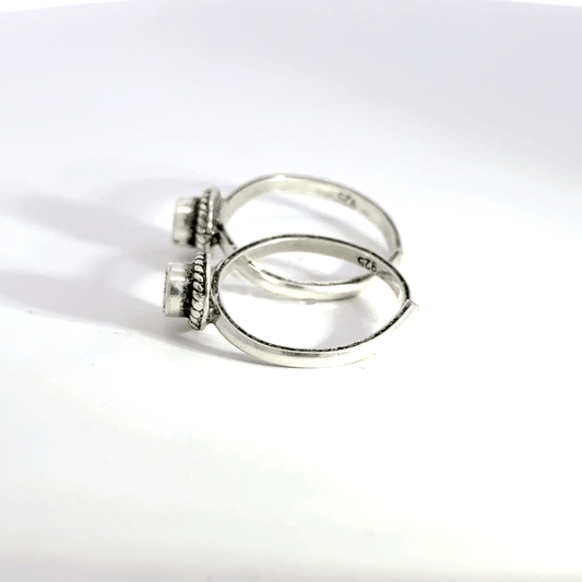 Antique Stone Toerings