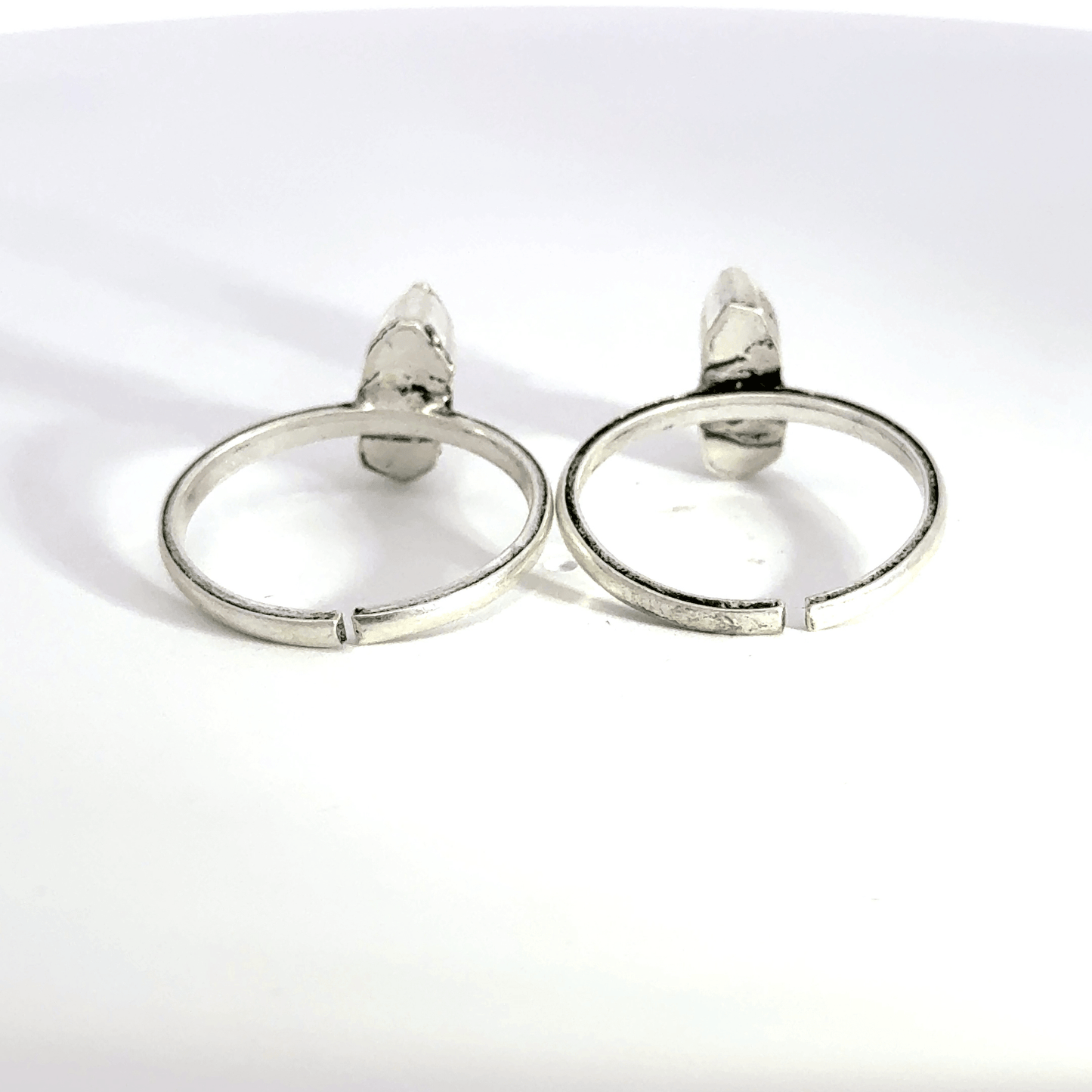 Antique Stone Toerings