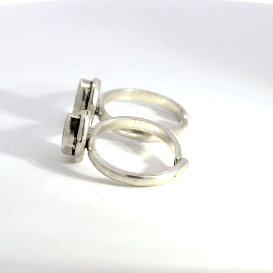 Antique Stone Toerings