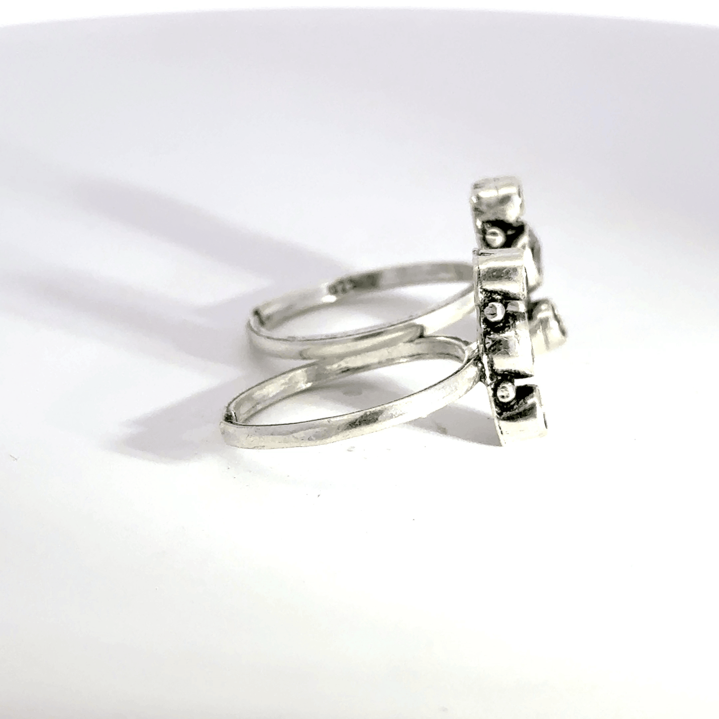 Antique Stone Toerings