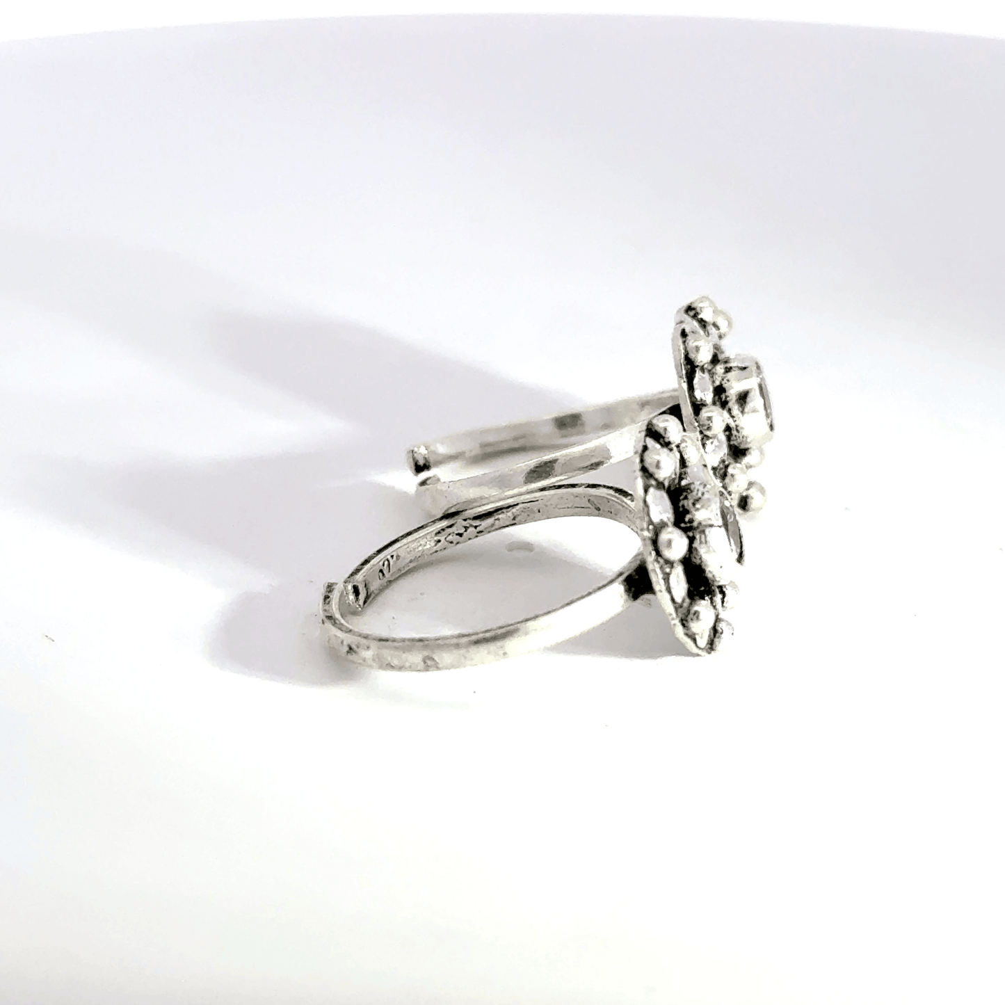 Antique Stone Toerings