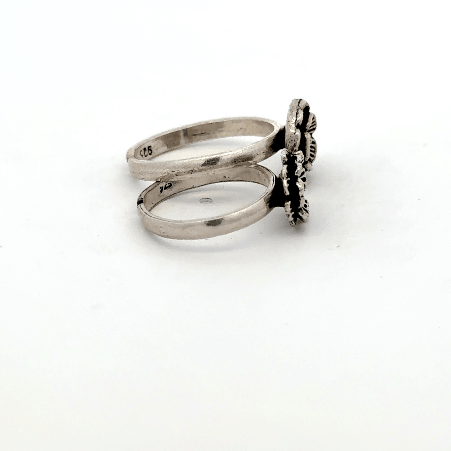 Antique Flower Toerings