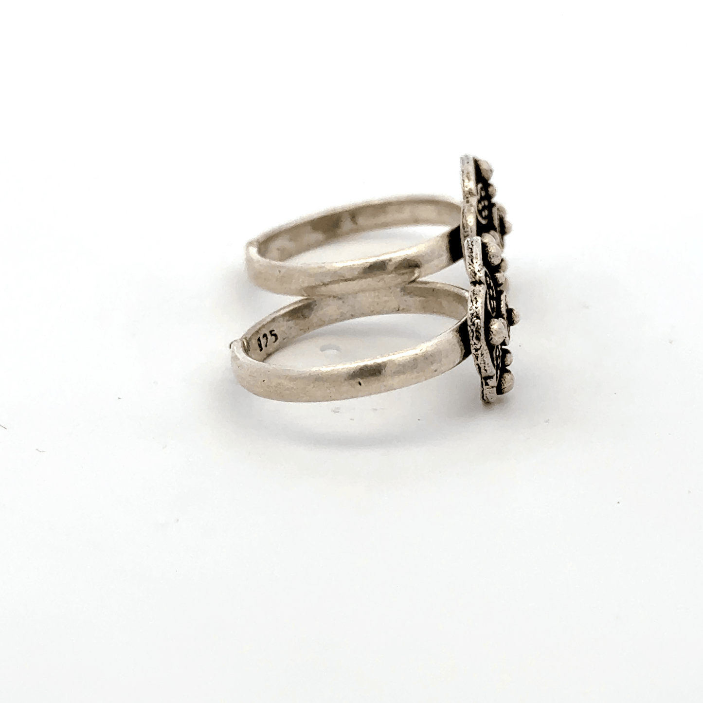 Antique square Toerings