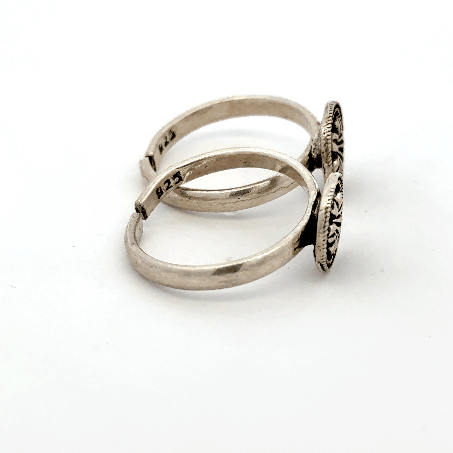 Antique Flower Toerings