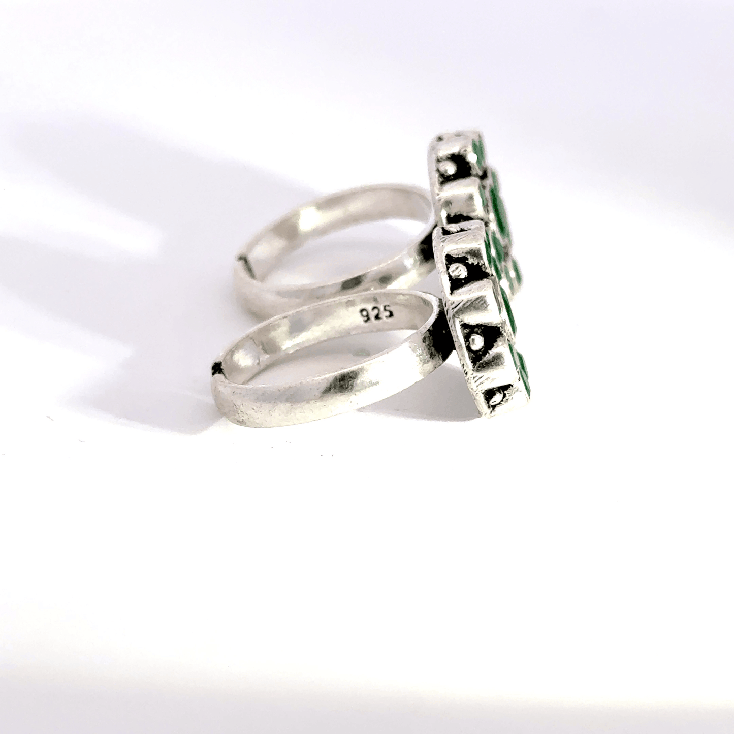 Antique Stone Toerings