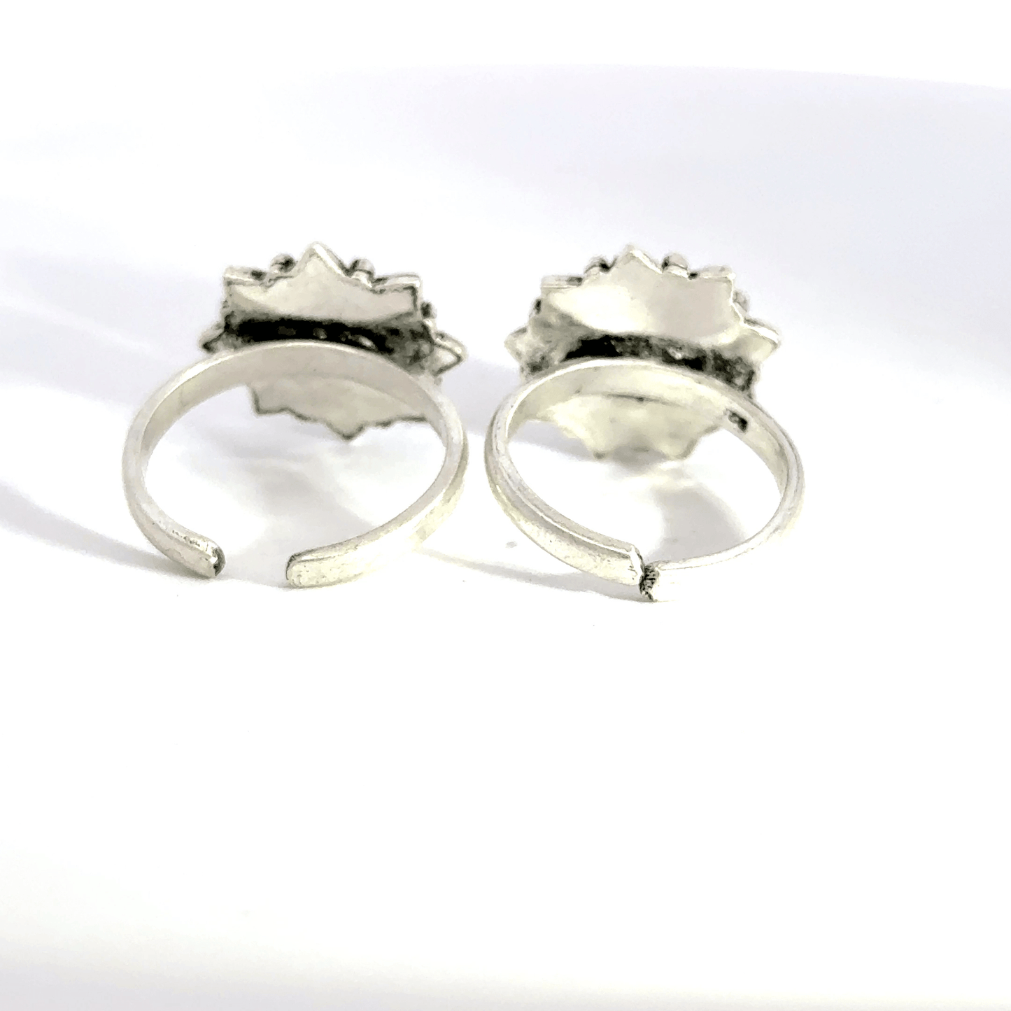 Antique Stone Toerings