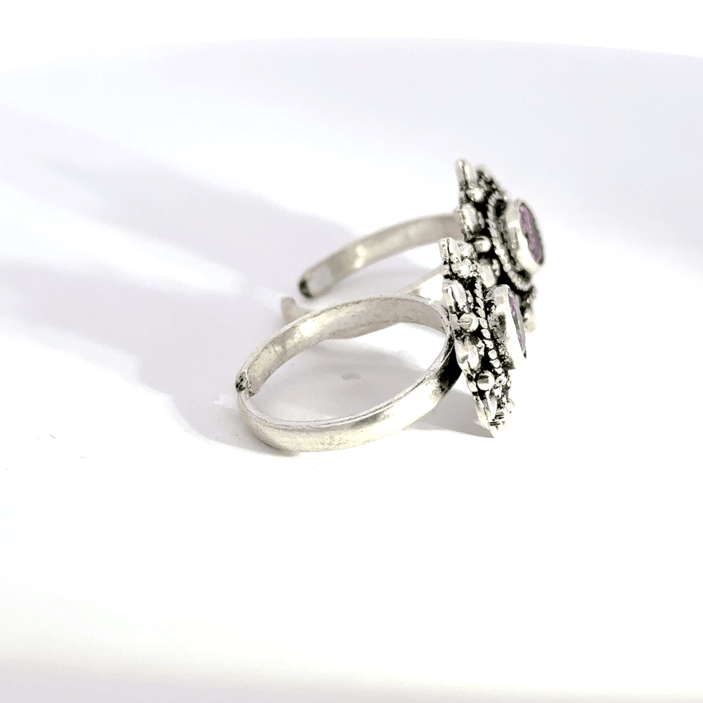 Antique Stone Toerings