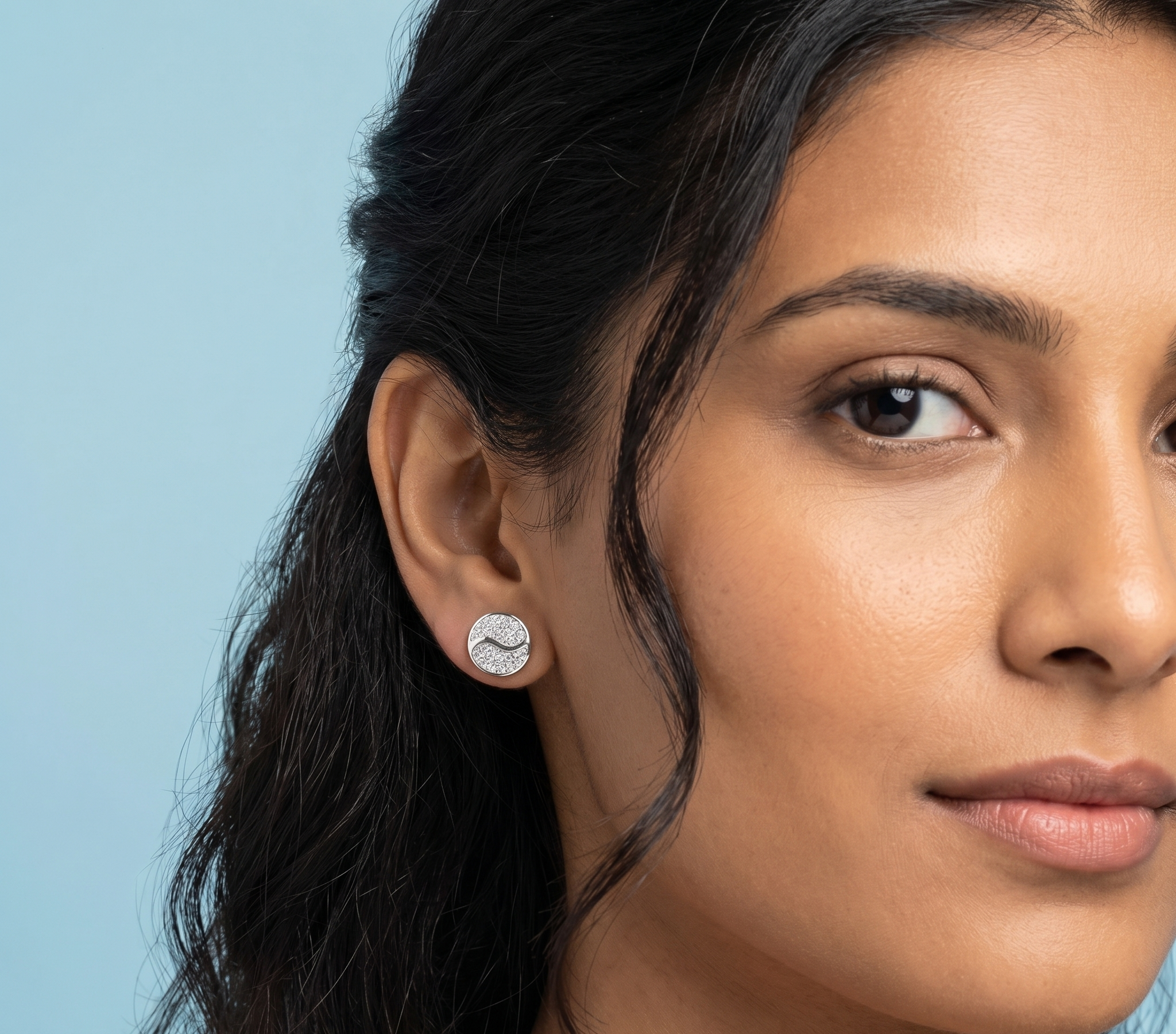 Round Wave Stud Earrings