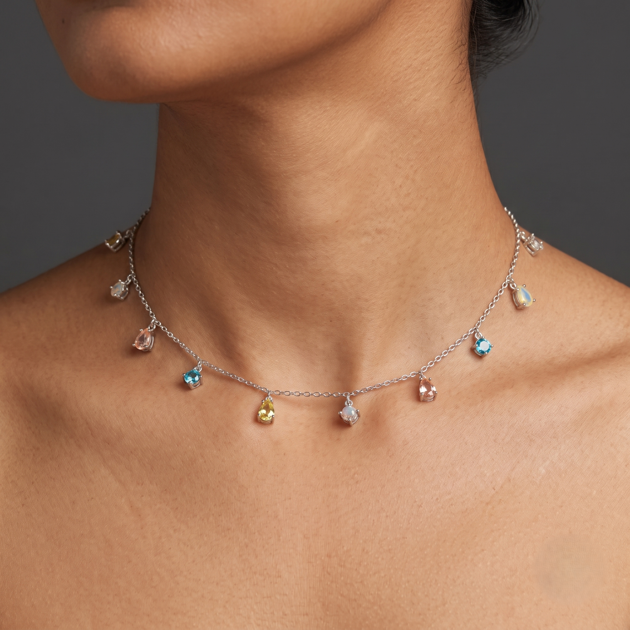 Dangling teardrop chain
