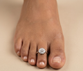 Cut Floral Cluster Toe Rings