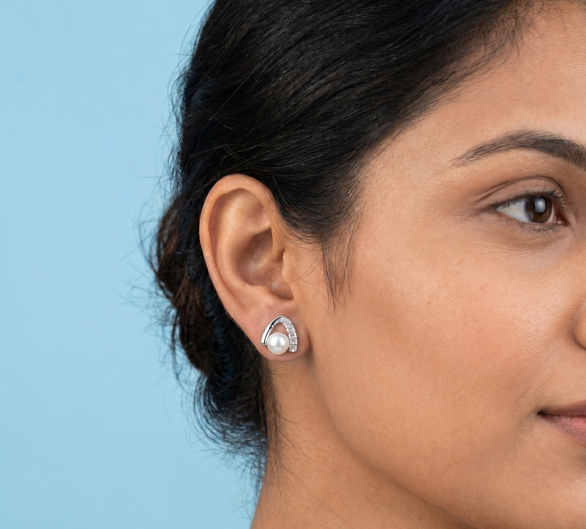 Arch Pearl Earrings
