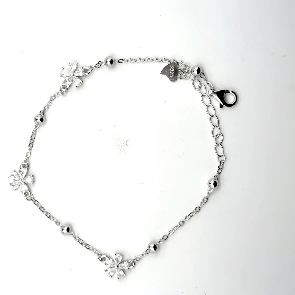 Snowflake charms bracelet