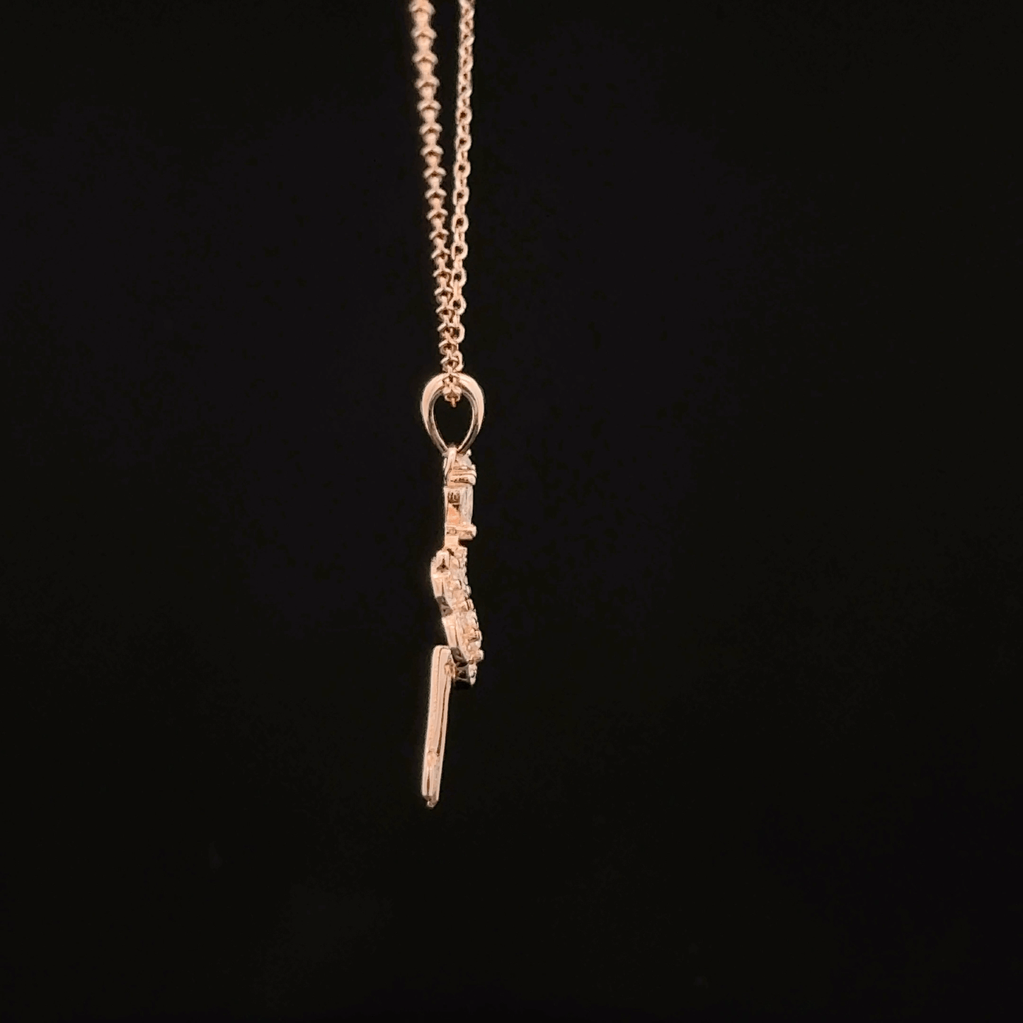 Dancing Rosegold Chain With Pendant