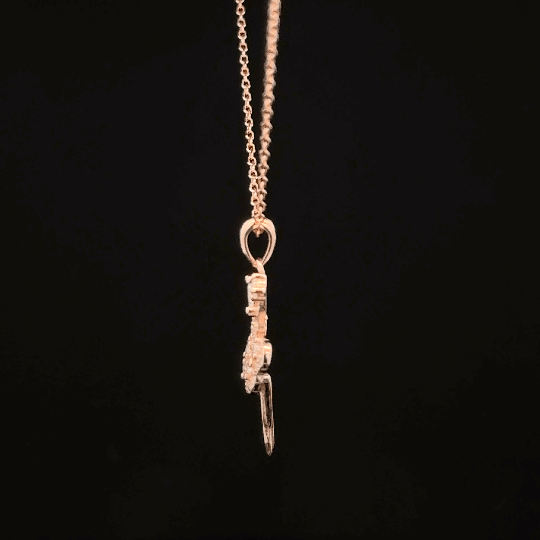 Dancing Rosegold Chain With Pendant