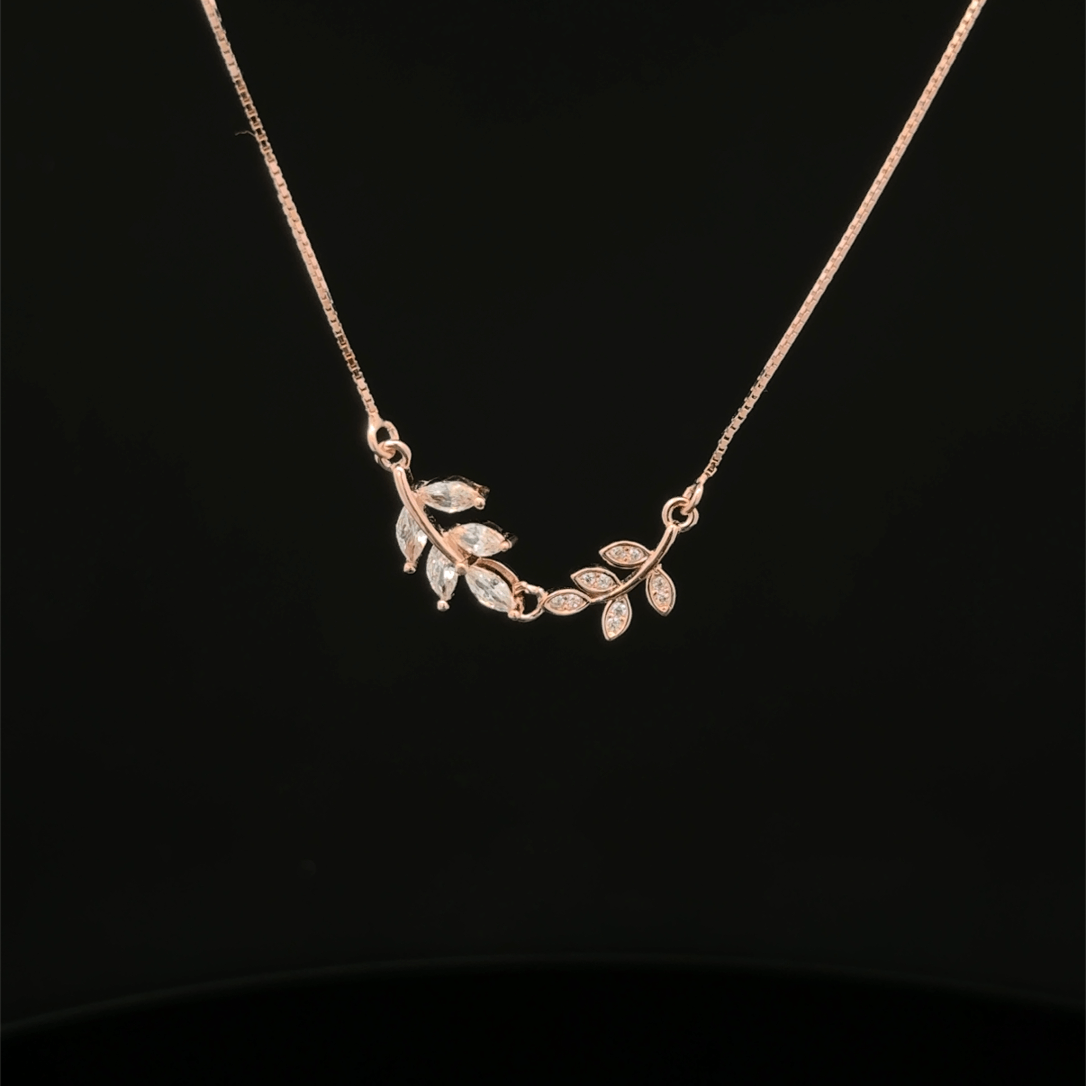 Leaf rose gold chain pendant