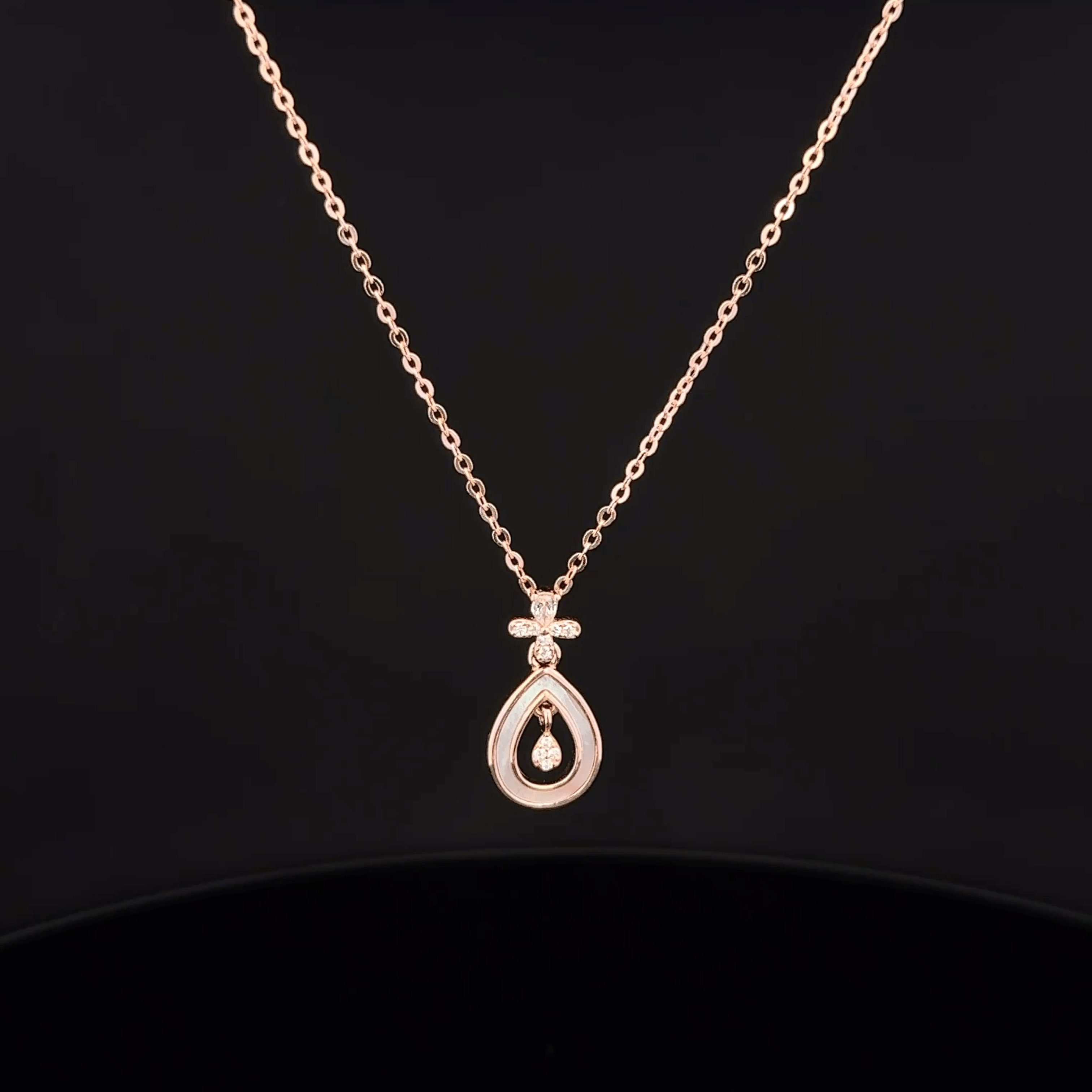 Mother of Pearl Teardrop rose gold chain pendant