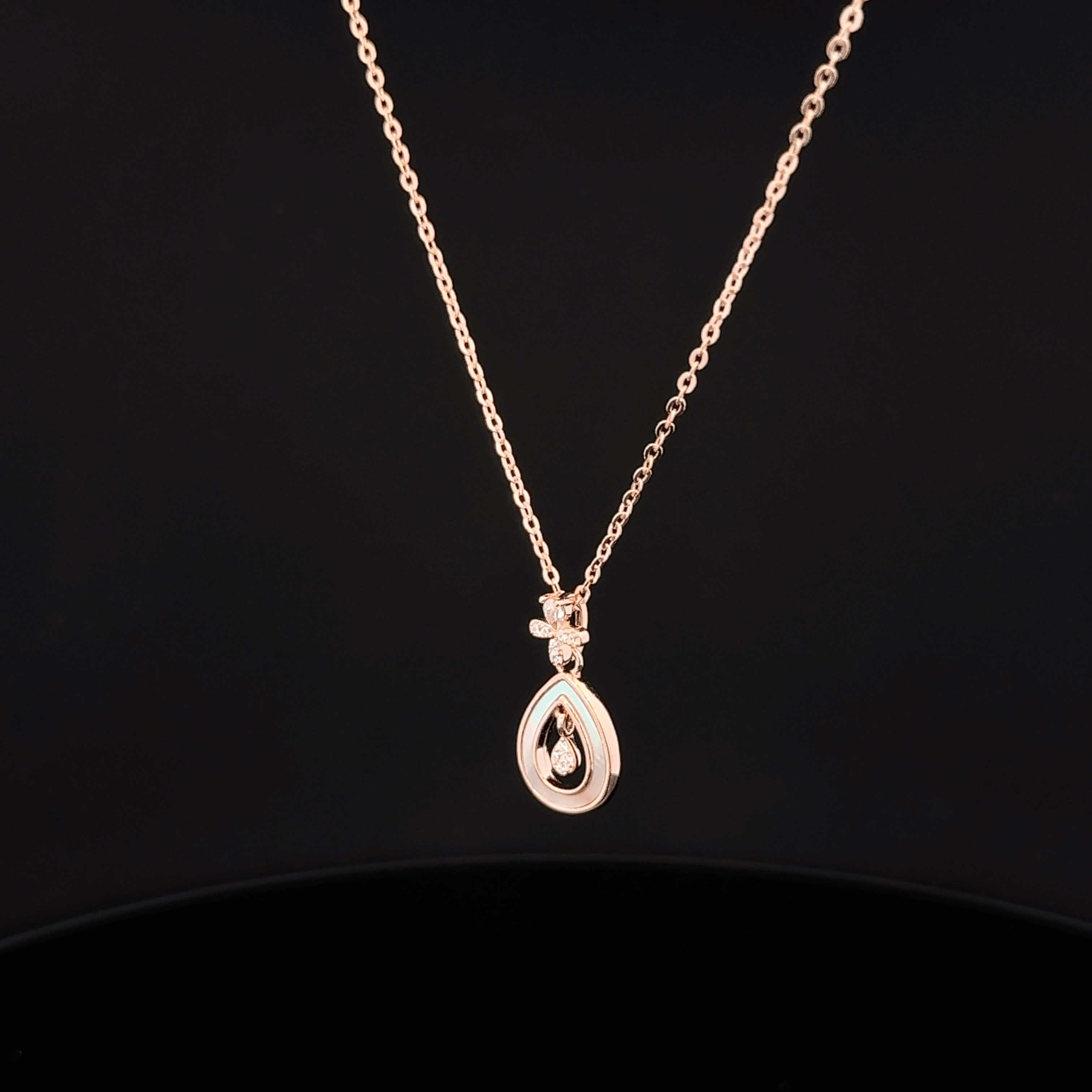 Mother of Pearl Teardrop rose gold chain pendant