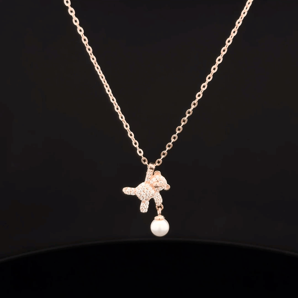 Teddy rose gold chain pendant