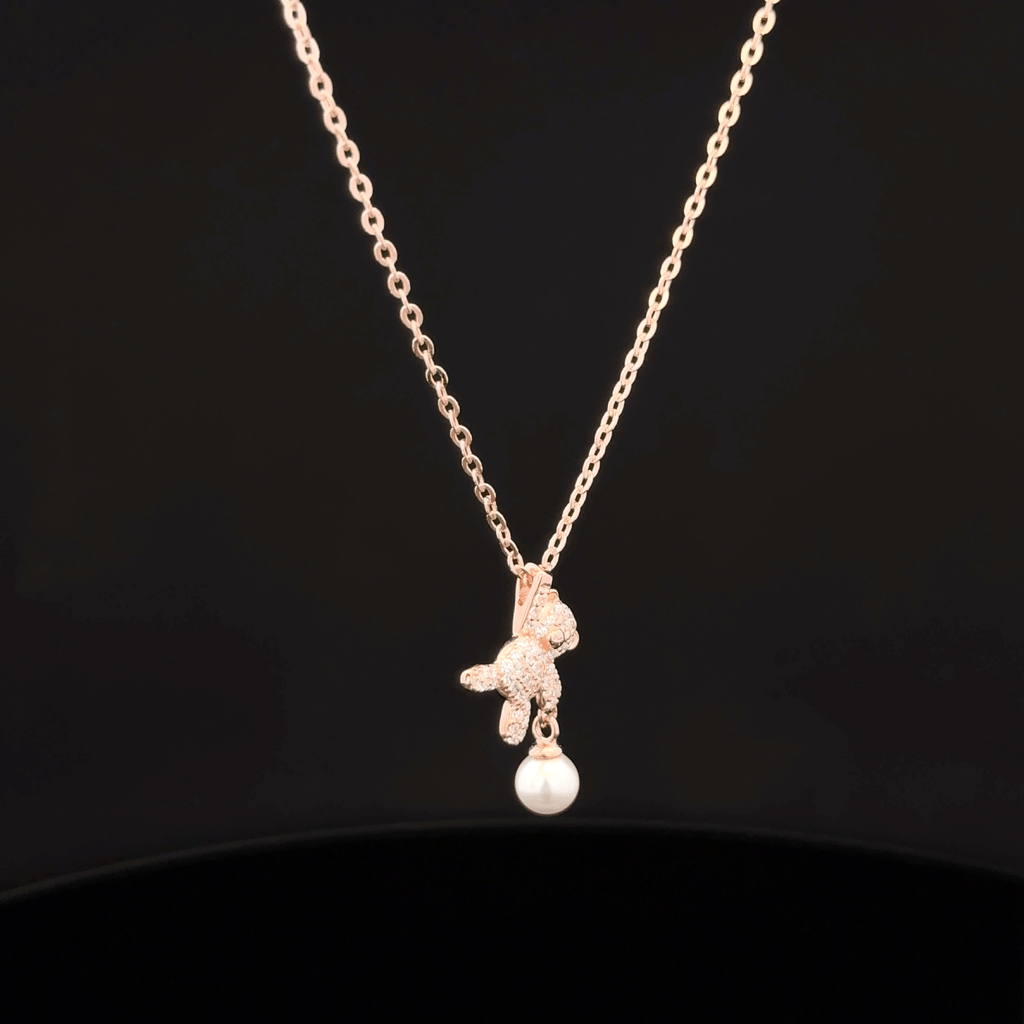 Teddy rose gold chain pendant