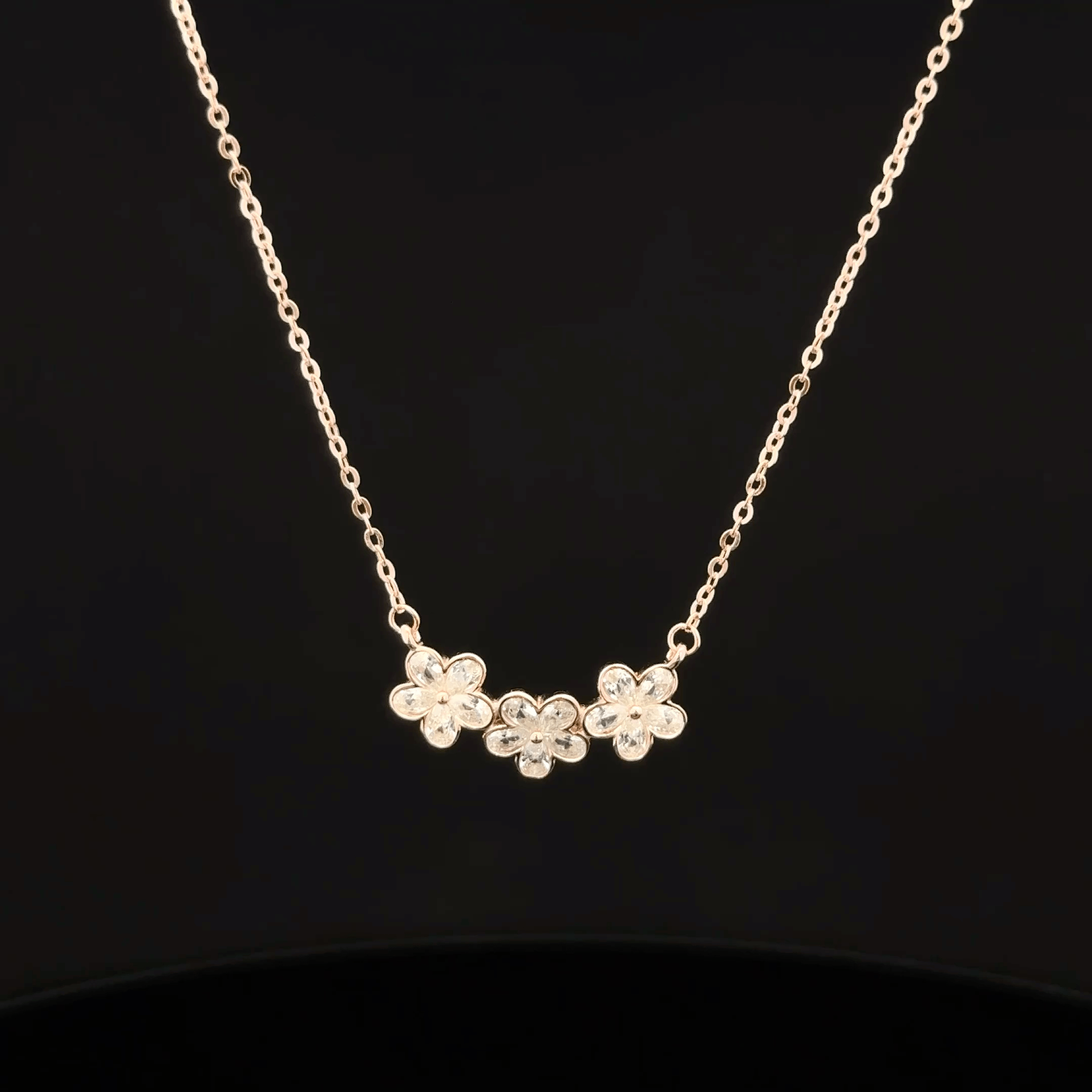 Flower rose gold chain pendant