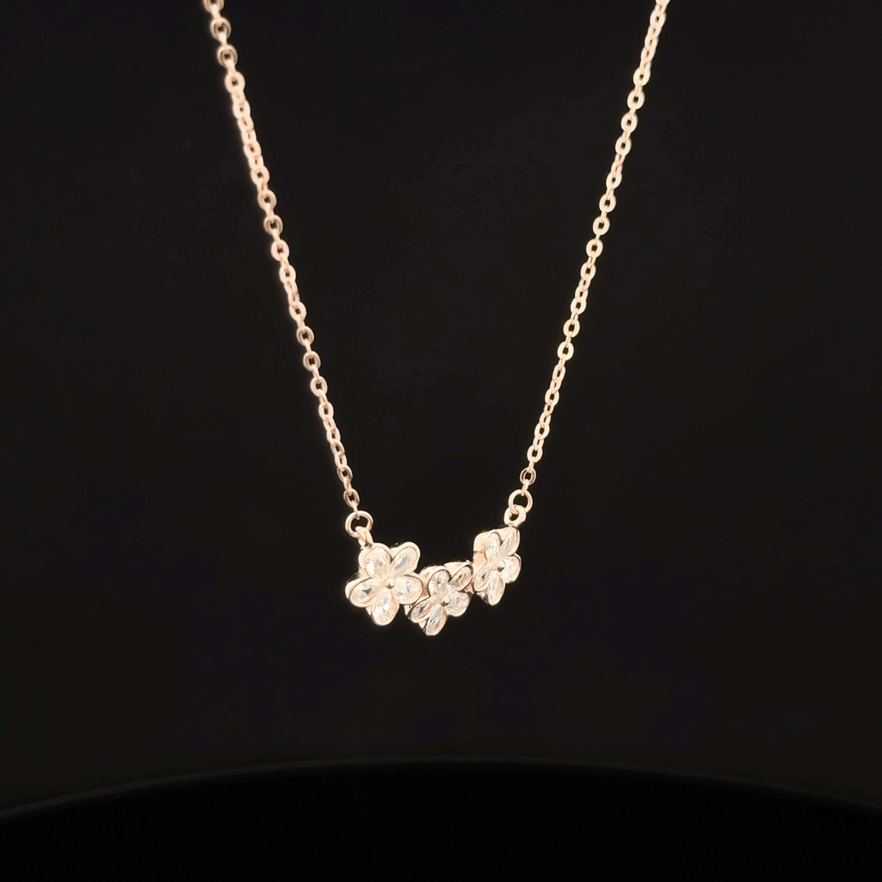 Flower rose gold chain pendant
