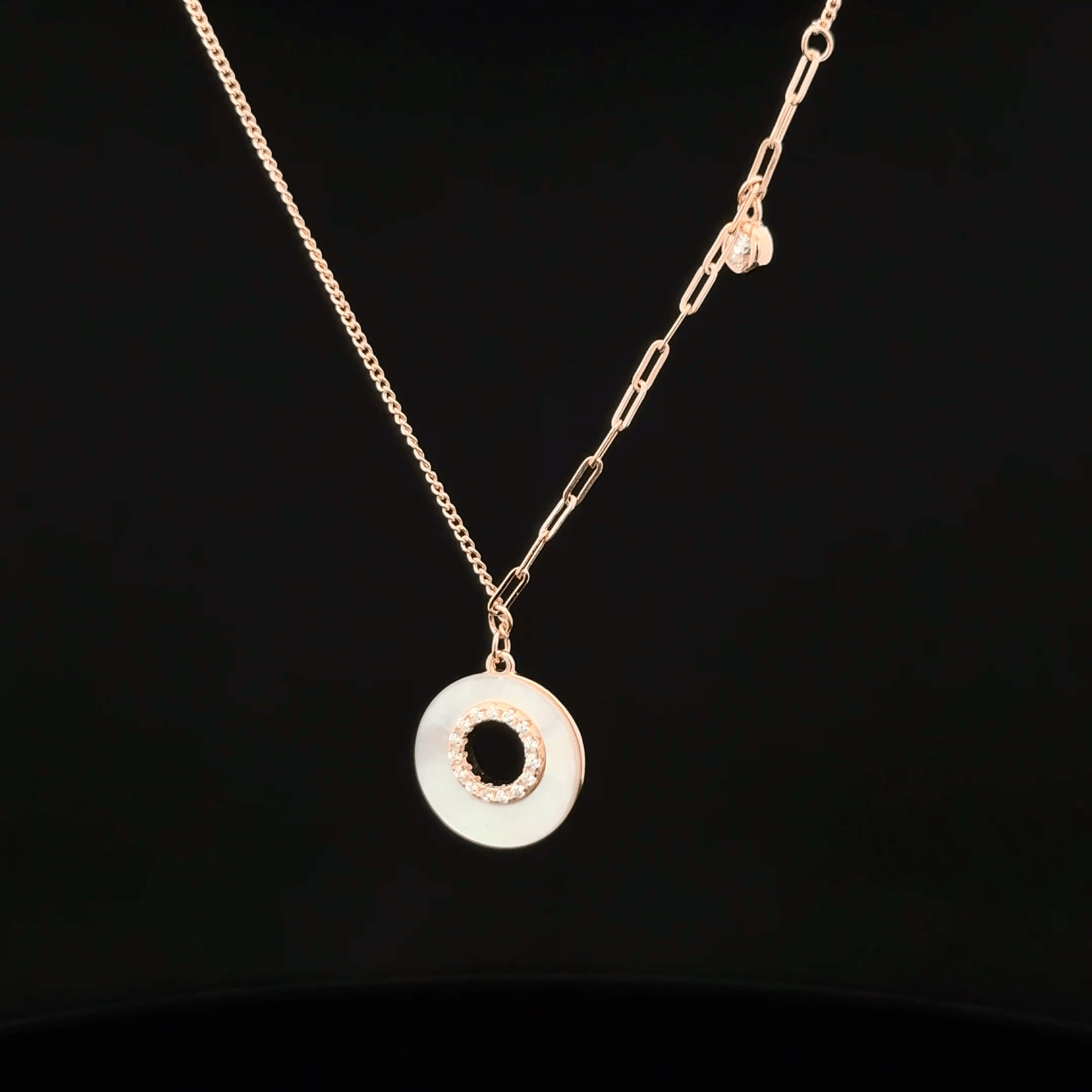 Circle shape rose gold chain pendant