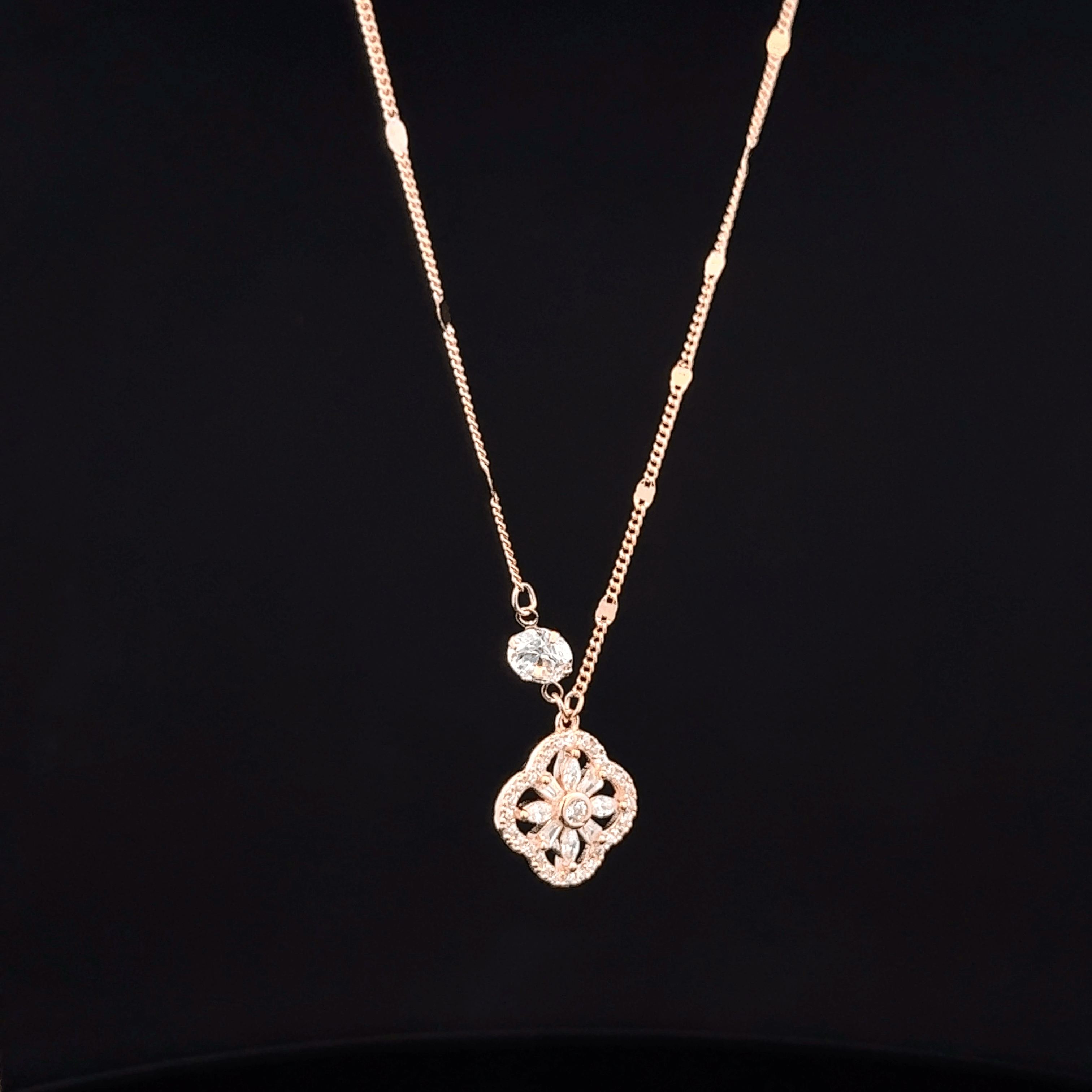 Flower rose gold chain pendant