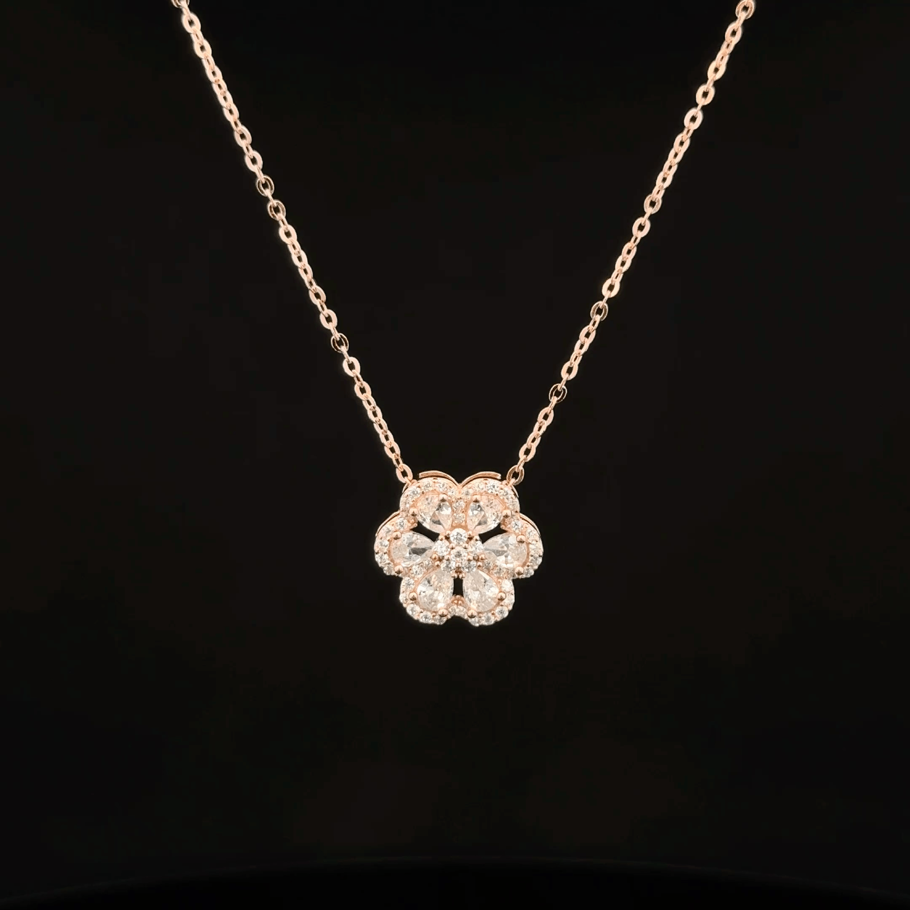 Flower rose gold chain pendant