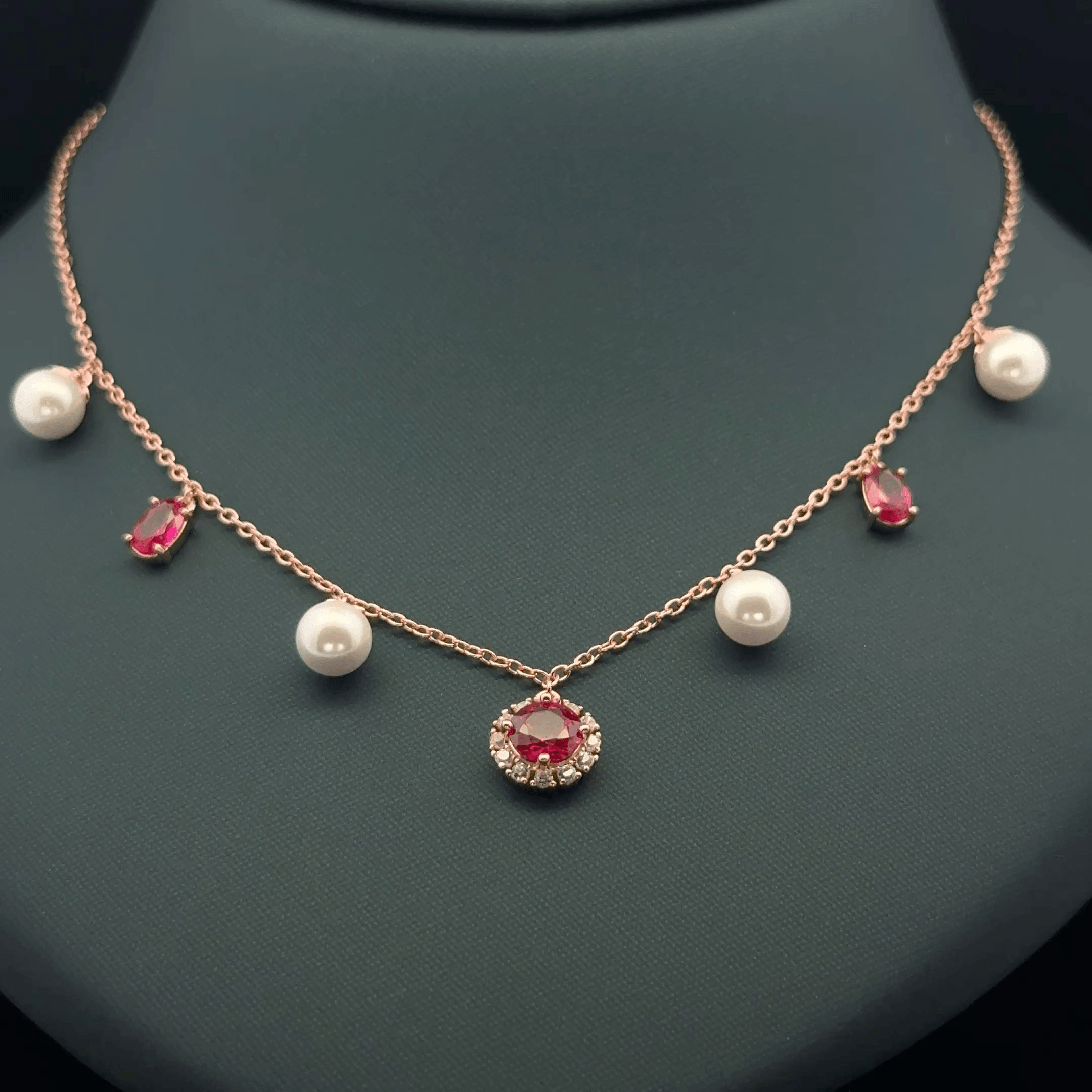 Pearl with pink stone