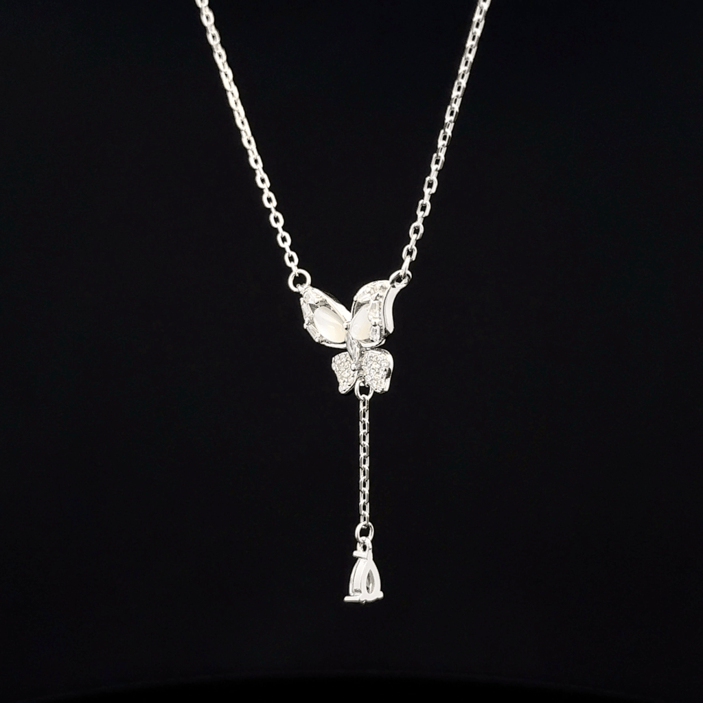 BUTTERFLY CHAIN WITH PENDANT