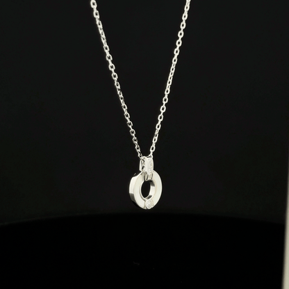 CIRCLE CHAIN WITH PENDANT