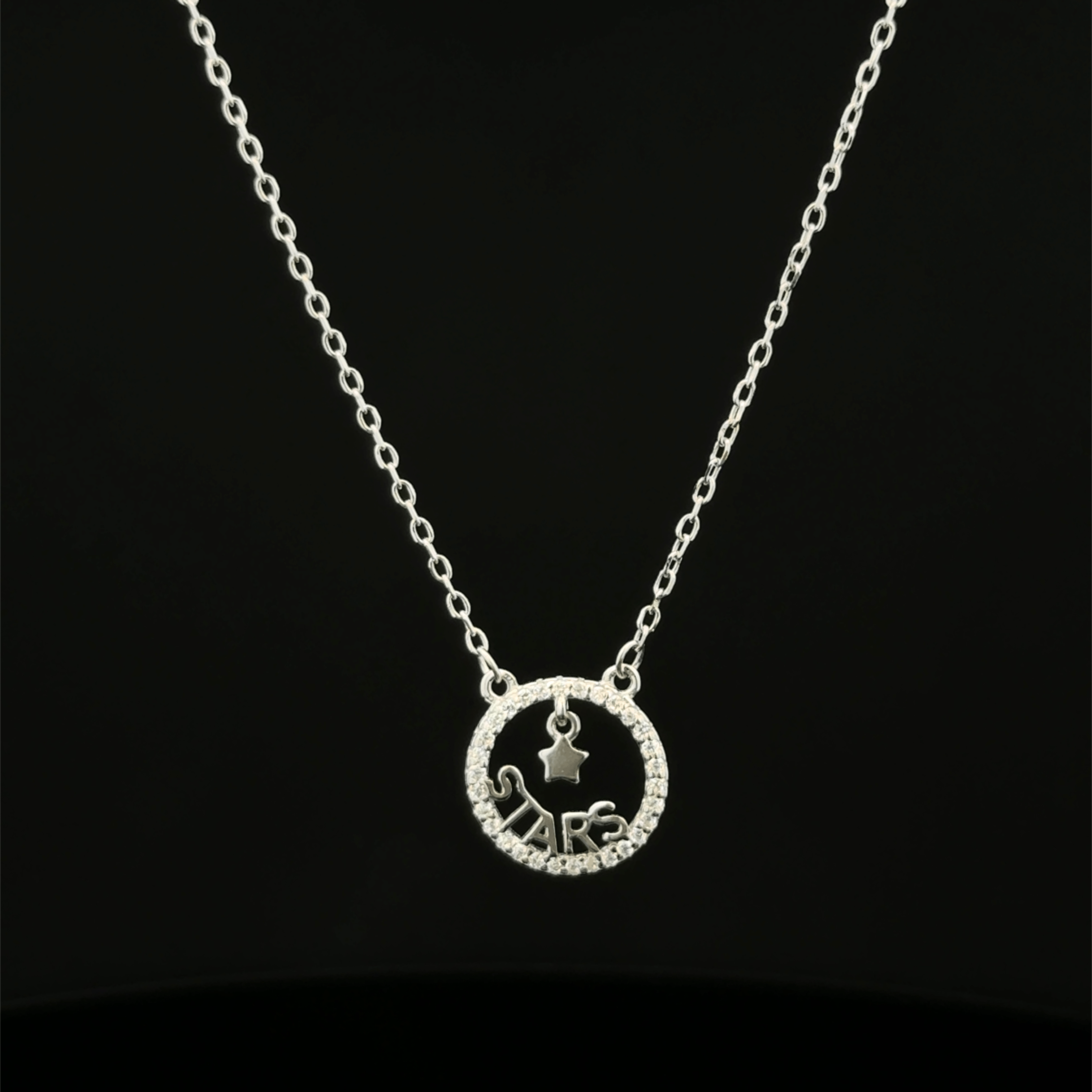 CIRCLE CHAIN WITH PENDANT