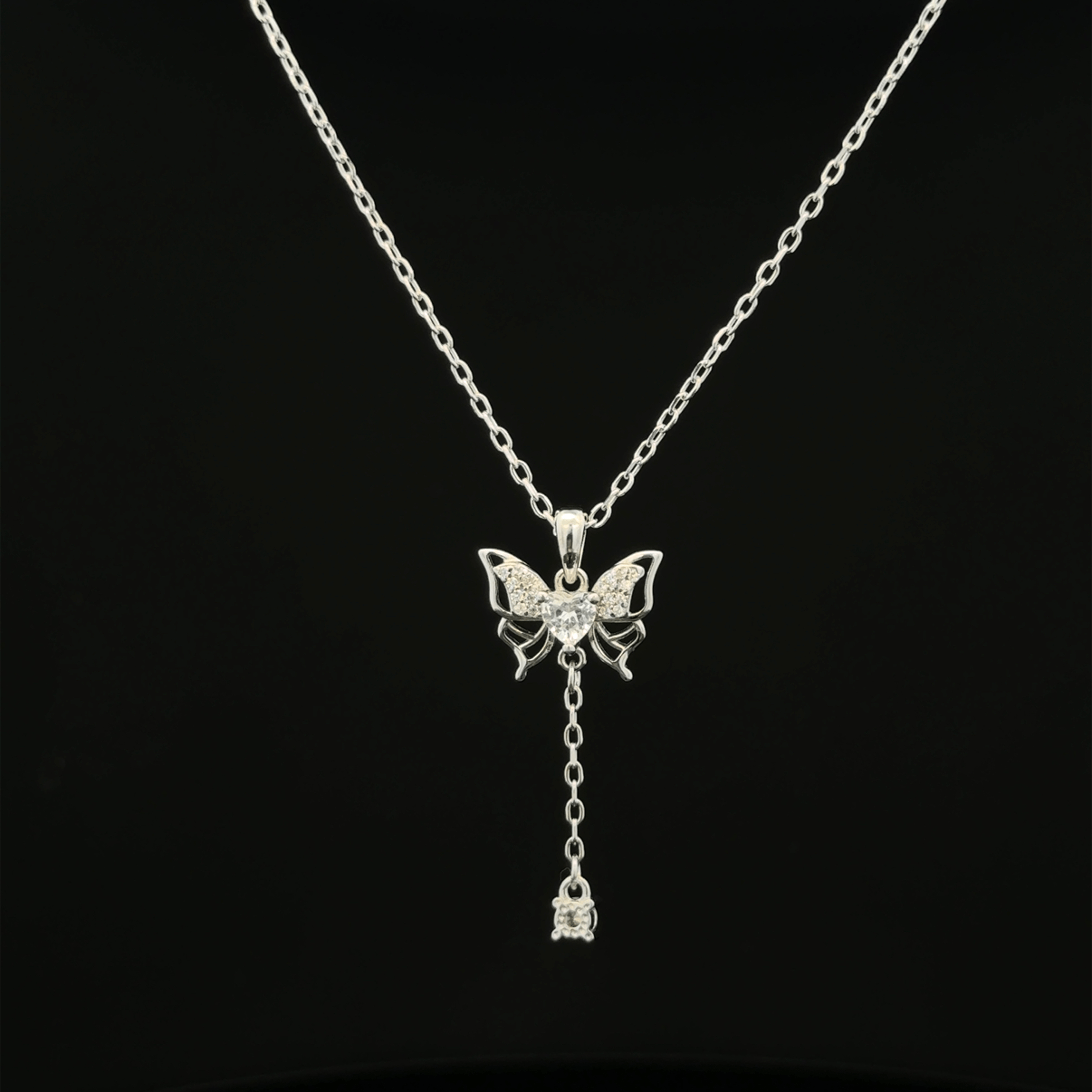 BUTTERFLY CHAIN WITH PENDANT