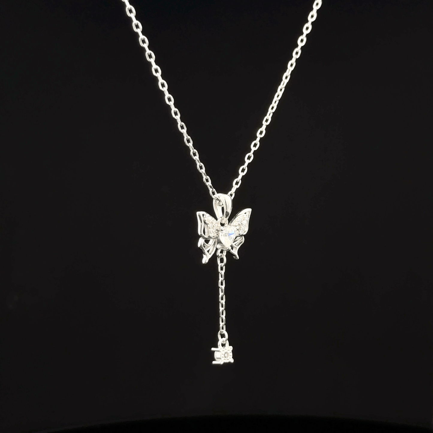 BUTTERFLY CHAIN WITH PENDANT