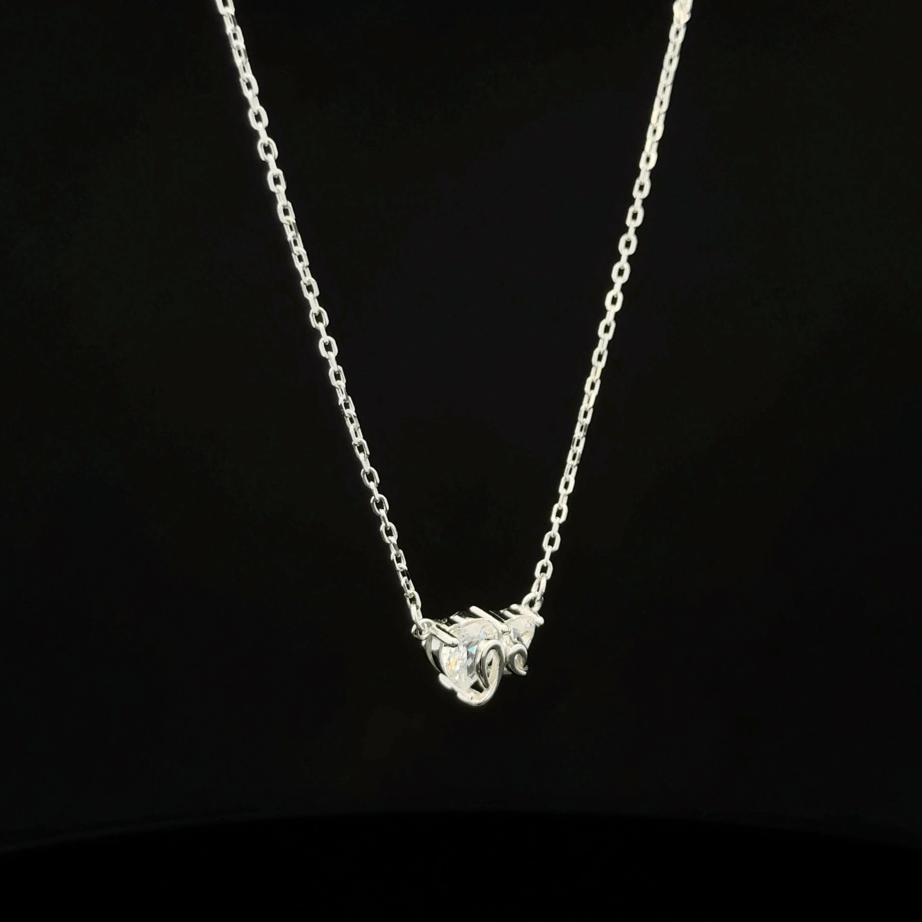 HEART CHAIN WITH PENDANT