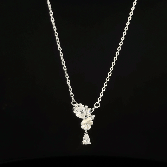 FLOWER CHAIN WITH PENDANT